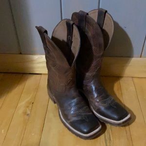 Delaney Tony Lama boots. Size 8 women’s. Only worn once!!
